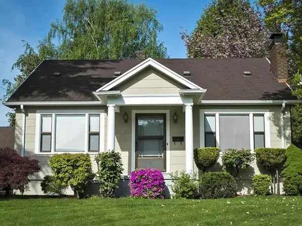 1806 Brenner St, Saginaw, MI 48602