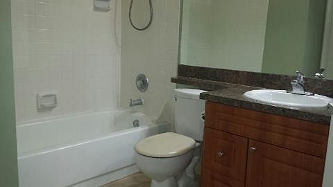 5th image of 17304 Glenmoor Dr