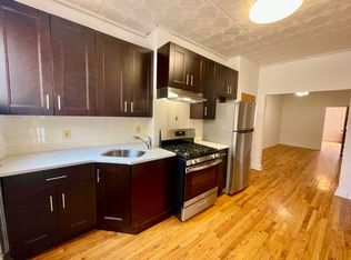 526 Graham Ave APT 2R, Brooklyn, NY 11222