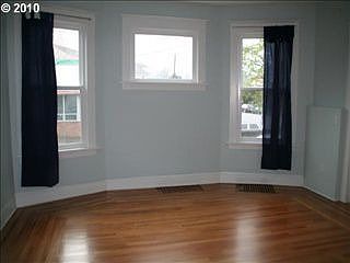 5th image of 3804 SE Belmont St