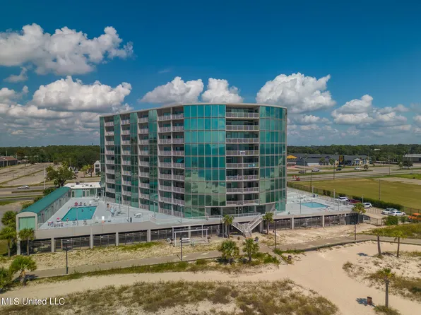 1899 Beach Blvd APT 302, Biloxi, MS 39531