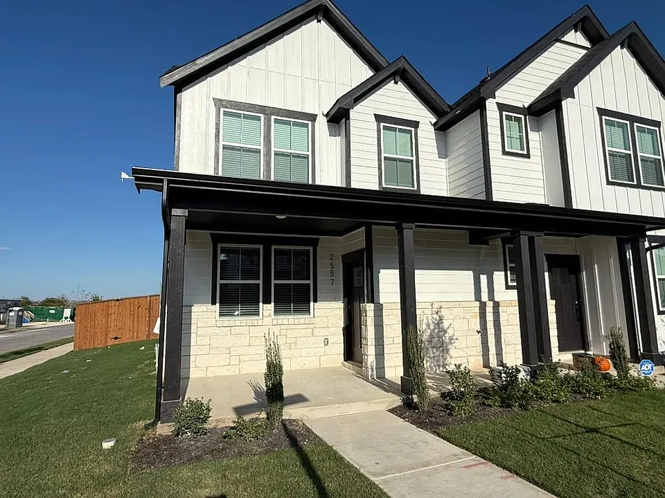 2557 Violet Theo Ln