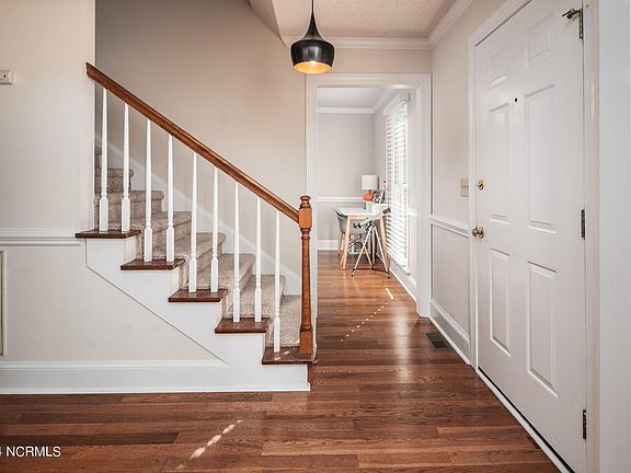 5th image of 1305 Minuette Place