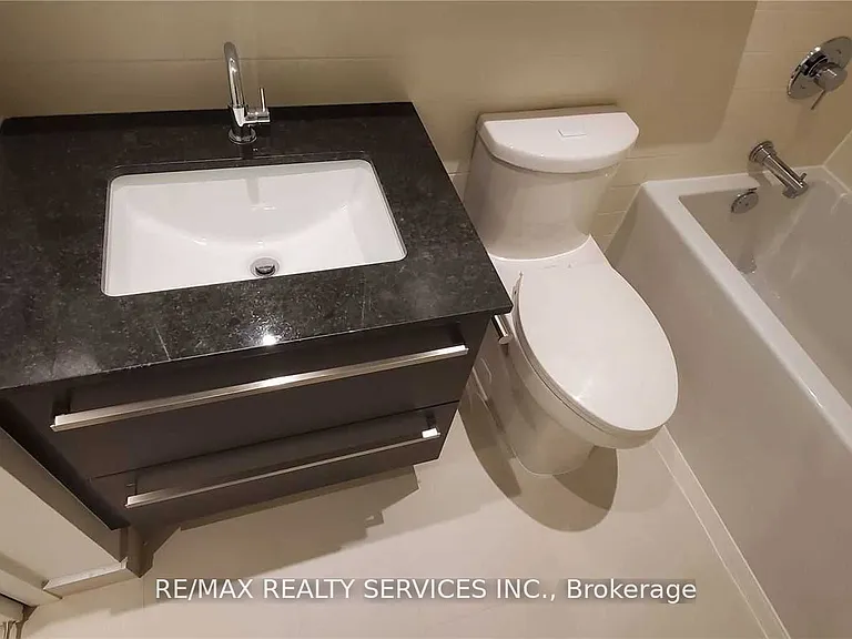 120 Varna Dr #906 — Photo 13