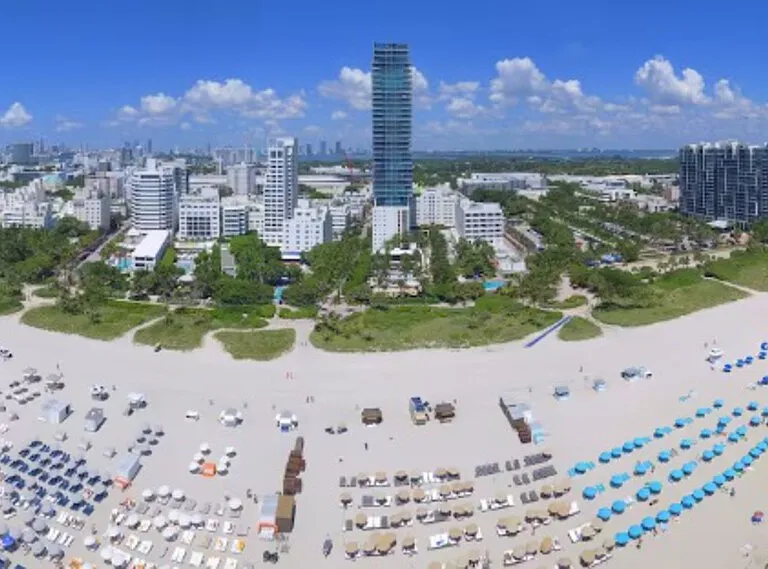 Ocean Dr — Photo 112