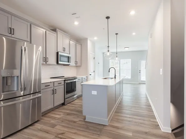 355 Skylar Way SE, Atlanta, GA