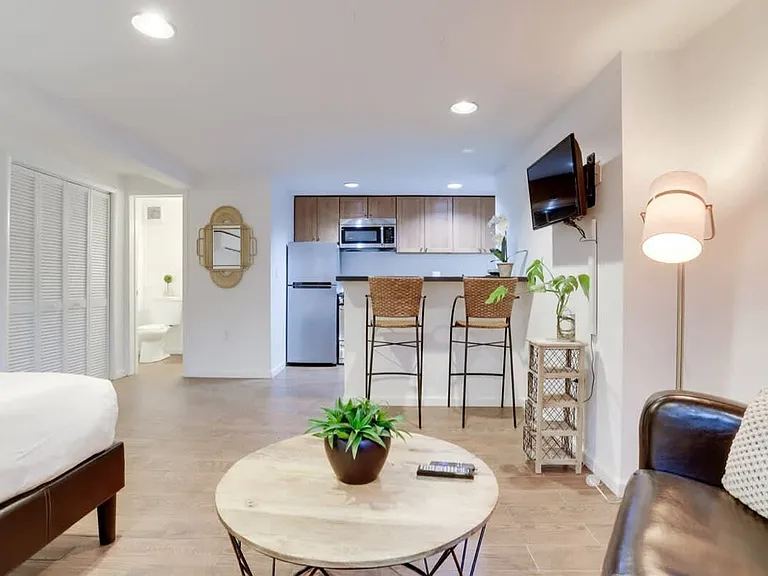 1765 R St NW #1A — Photo 3
