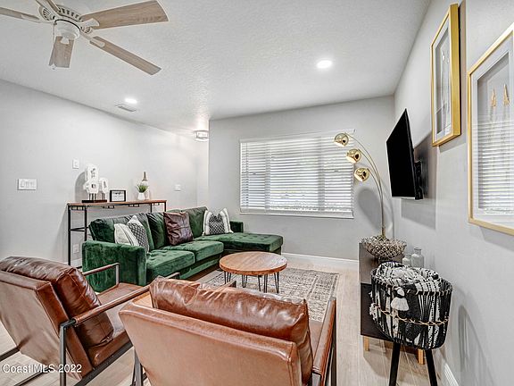 5th image of 547 Wilson Ave #527
