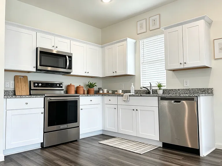1604 Shadow Hawk Dr — Photo 5