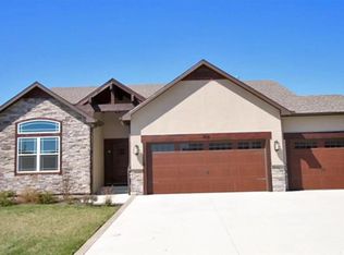 909 Silver Rain Rd, Lawrence, KS 66049