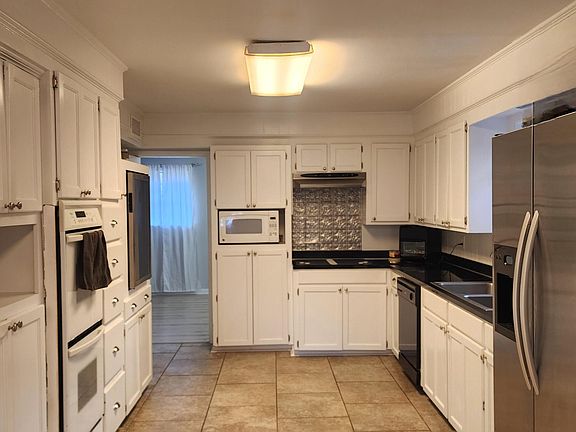 5th image of 200 Dunbarton Dr