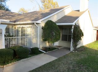 2572 Brook Hollow Ct, Mesquite, TX 75150