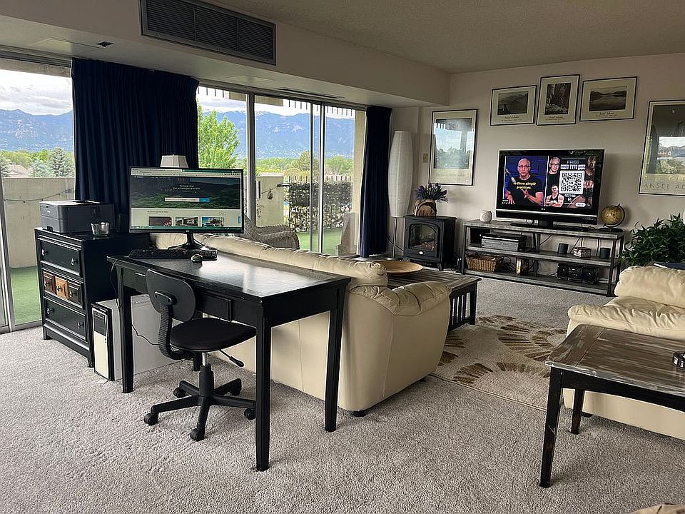 Mountain view   Corner Unit