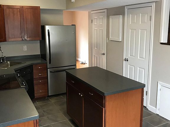 3rd image of 1125 Bilbo St #8
