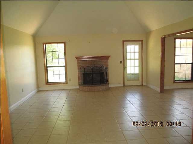 2nd image of 1001 R Owens Rd