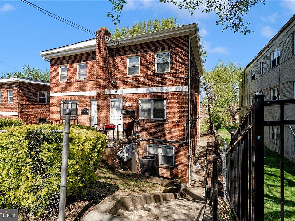 1st image of 320 Atlantic St SE