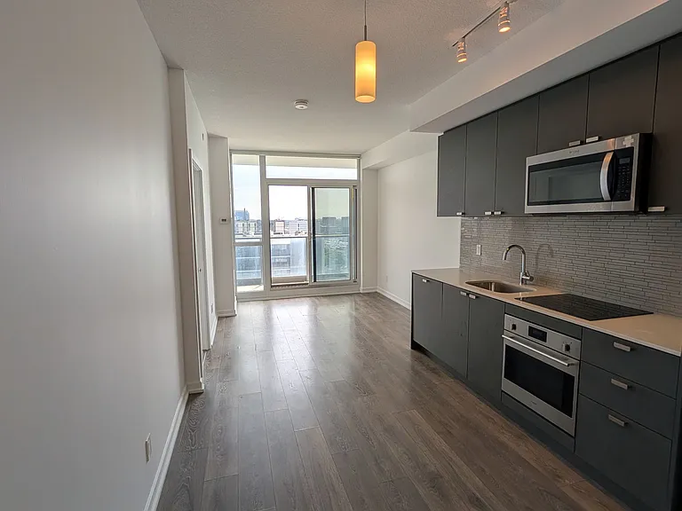 56 Manor Rd E #1711 — Photo 11