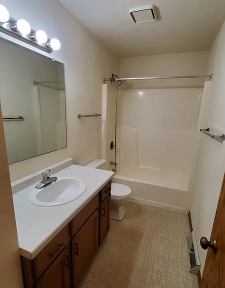 1336-1342 Honeysuckle Ln #1336 — Photo 8