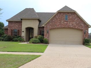 413 Remington Dr, Bossier City, LA 71111