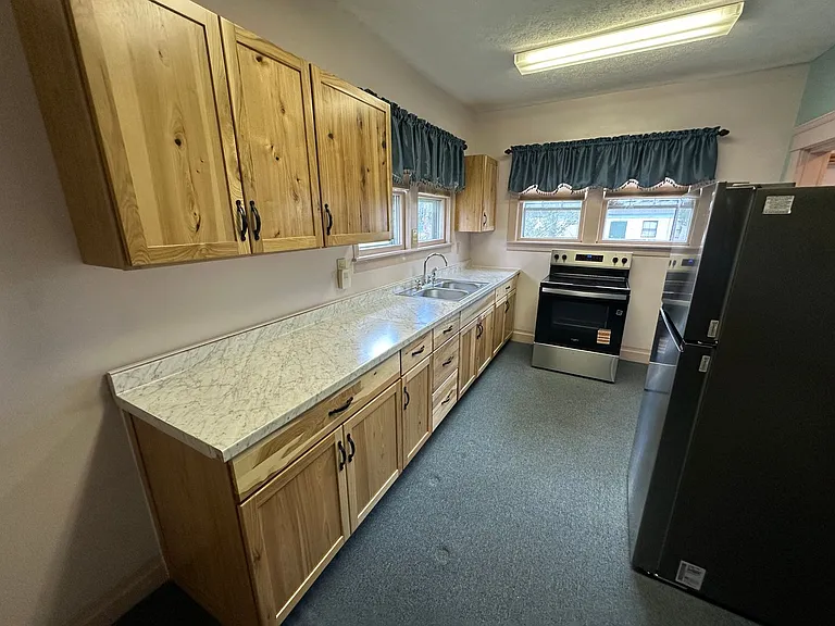 3000 Dudley Ave — Photo 2
