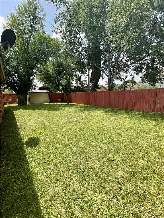3 bed, 2.0 bath, 1348 sqft, $1,650 — Photo 3