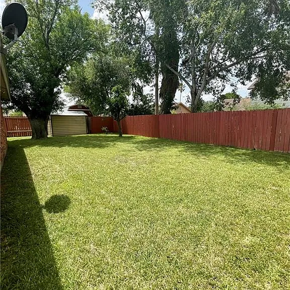 2520 Goldcrest Ave — Photo 3