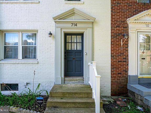 2nd image of 714 E Madison St
