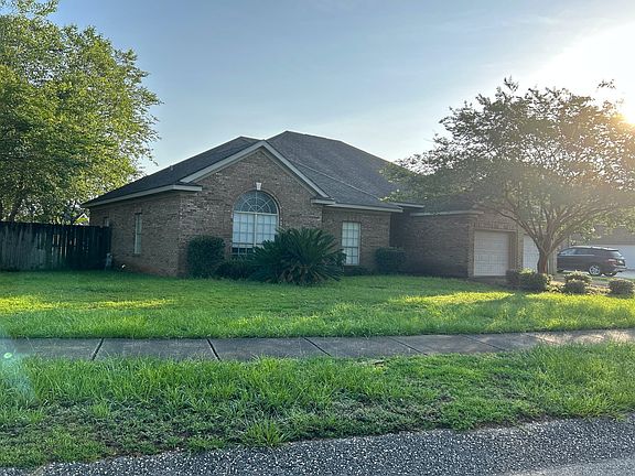 3rd image of 9824 Norfolk Pl