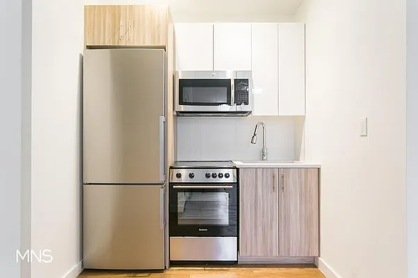 Rented by MNS Marketing | media 6