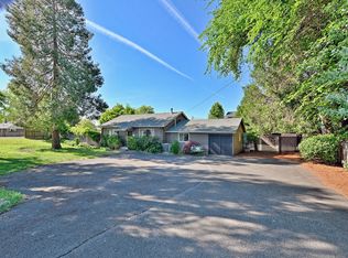 552 Gray Ct, Central Pt, OR 97502