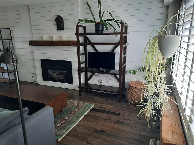 62 Eugenia St — Photo 5