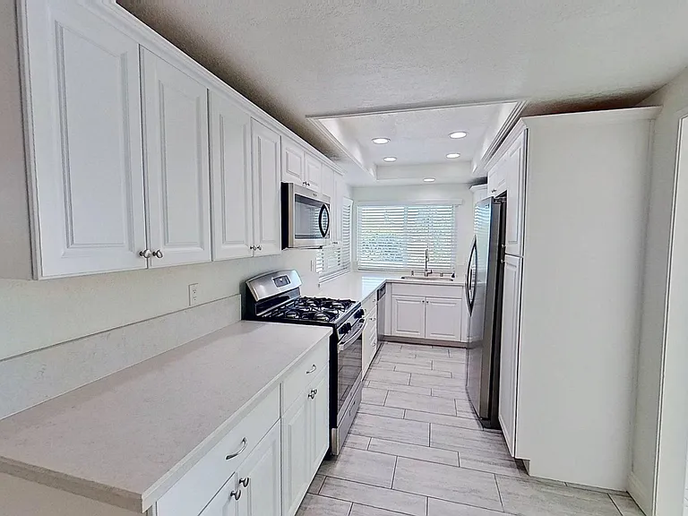 23946 Copenhagen St — Photo 14