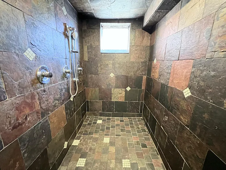 2520 Jefferson Ave — Photo 35