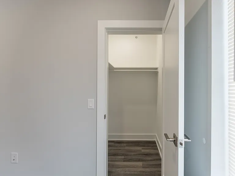 3933 Powelton Ave #401 — Photo 11