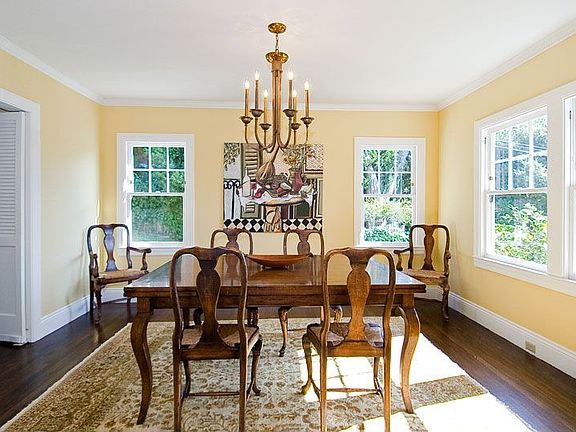 Formal dining room