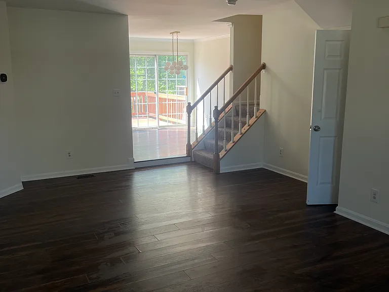 507 Stafford Glen Ct — Photo 9