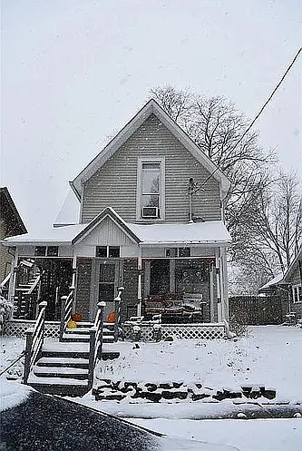 1st image of 407 1/2 Walnut Dr