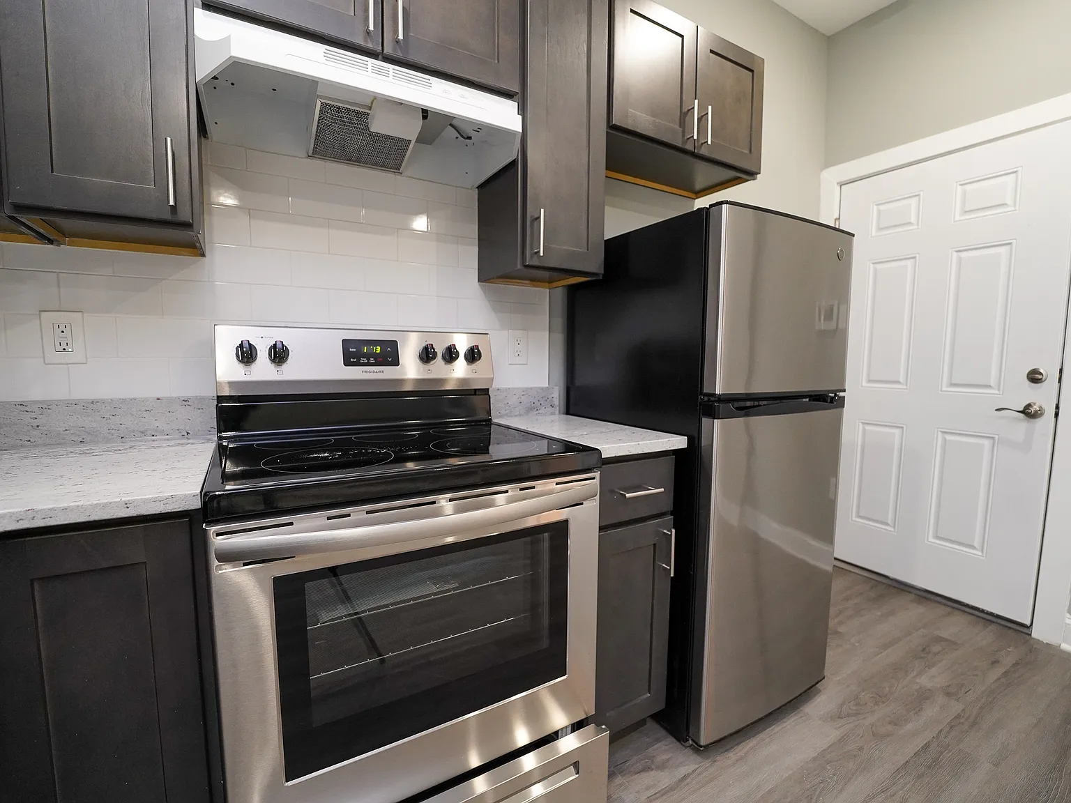 2 bed, $1,325 — Photo 2