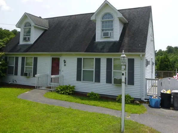 25 Cherry Ln, Richmond, RI 02832