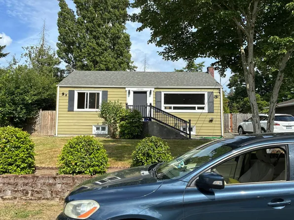 12246 20th Ave S, Burien, WA 98168