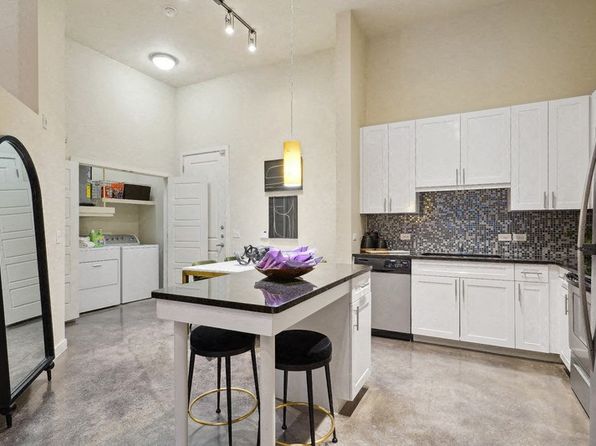 2901 Bledsoe St APT 2381