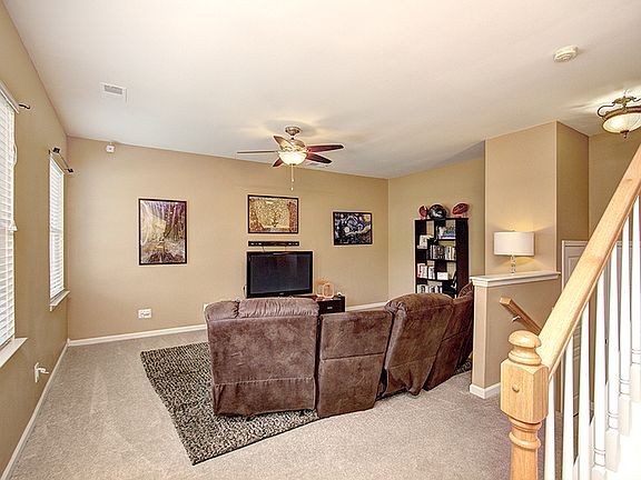 4th image of 9505 Kings Parade Blvd