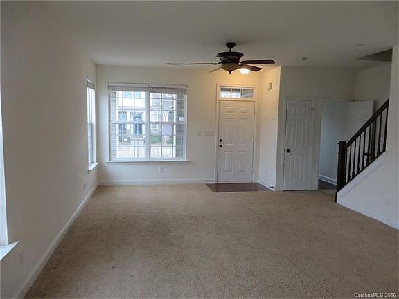 5th image of 112 Walnut Cove Dr APT A