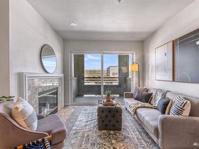 1504 Aurora Avenue N #211, Seattle, WA, 98109