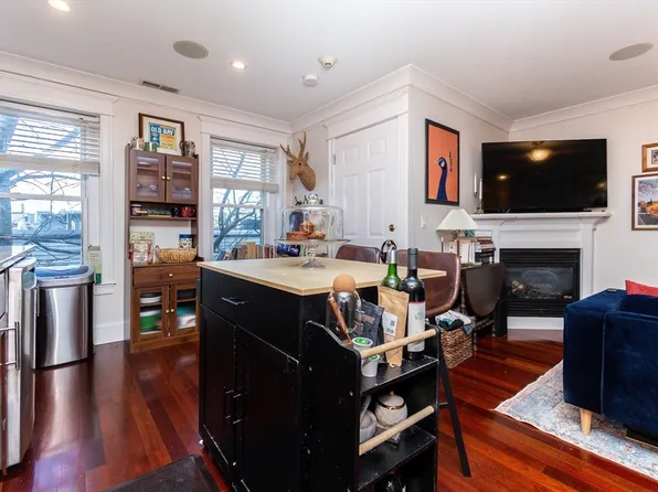 632 E Broadway Unit 4, South Boston, MA 02127