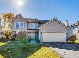 685 W Briarcliff Rd, Bolingbrook, IL 60440