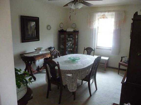 5th image of 4 Spencer Dr