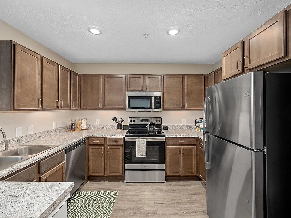 The Summit Apartments