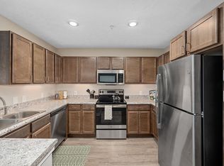 421 N Willowbrook Rd #H-204, Coldwater, MI 49036