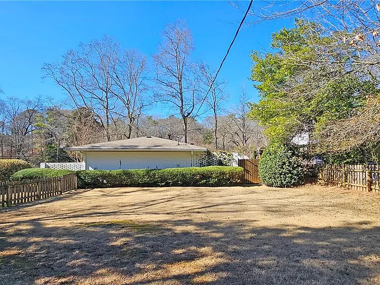 1131 Milmar Dr NW — Photo 31